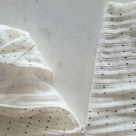 FRAME Ruched Tie-Neck Polka-Dot Midi Dress, White | Black, Medium, NWT - Picture 13 of 16